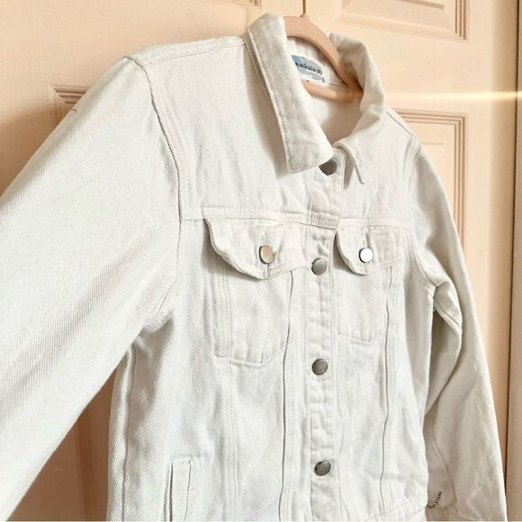 Big water blue sky white denim jacket - Picture 3 of 9